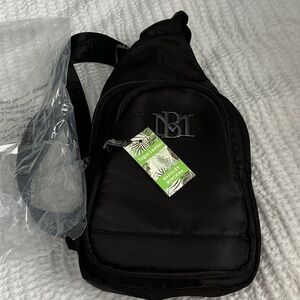 Badgley mischka Black Men's Sling Bag NWT.